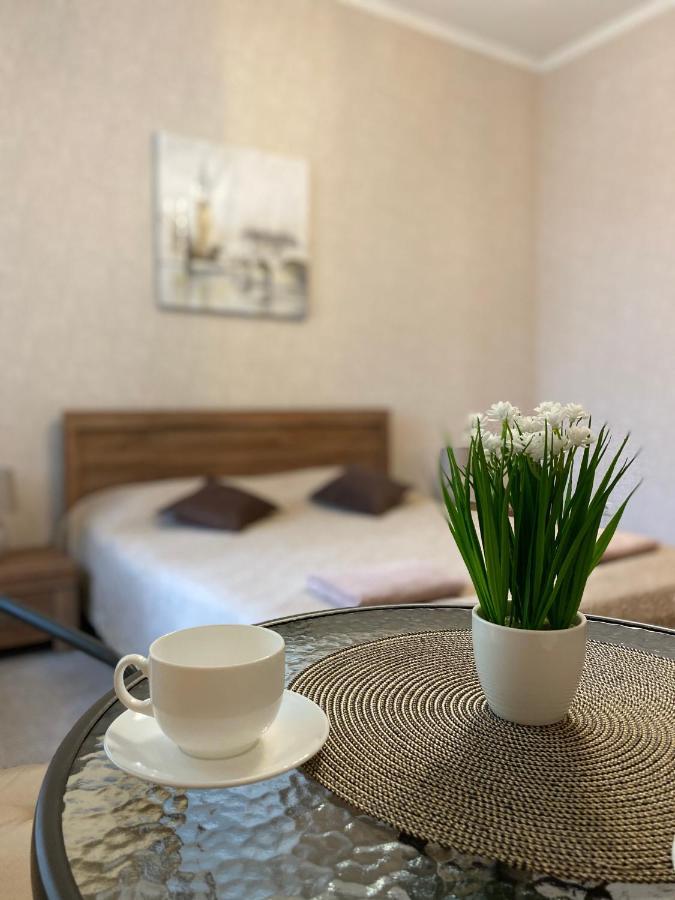 Family Lux Apartment Lviv Extérieur photo